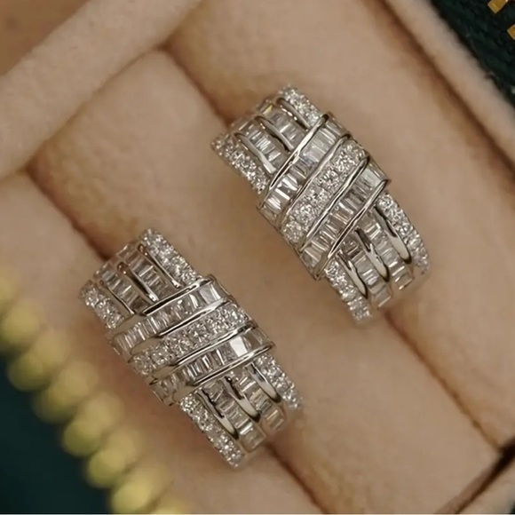 Women’s Fashion Earrings - NWT - Picture 7 of 7